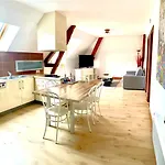Domaine De La Haie Des Granges Hotel