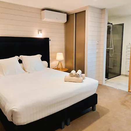 Domaine De La Haie Des Granges 3* Ménilles