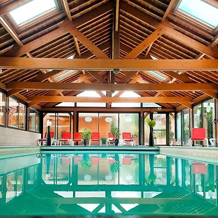 מלון Domaine De La Haie Des Granges 3*