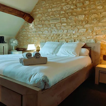 Domaine De La Haie Des Granges Hotel Ménilles