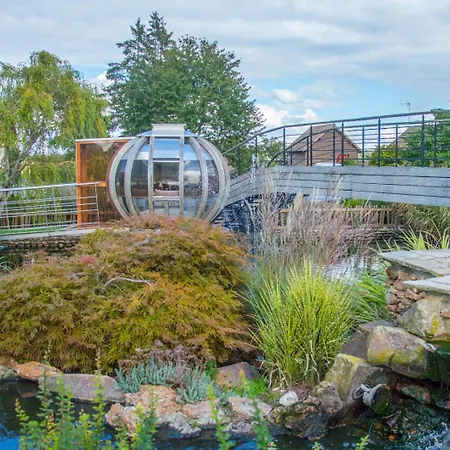 Domaine De La Haie Des Granges Ménilles