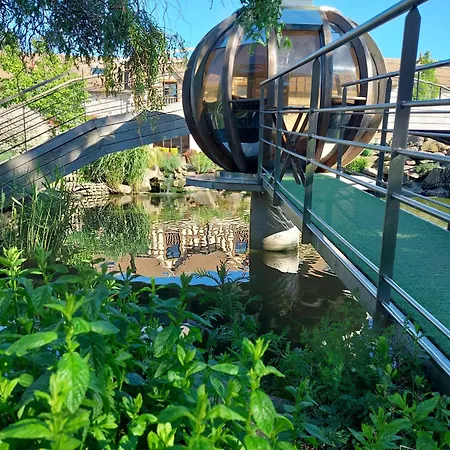 Domaine De La Haie Des Granges Hotel Ménilles