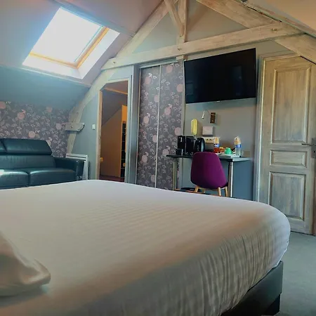 Domaine De La Haie Des Granges Hotel
