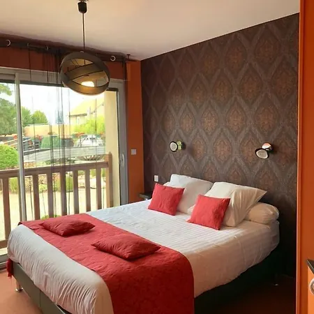 Отель Domaine De La Haie Des Granges 3*