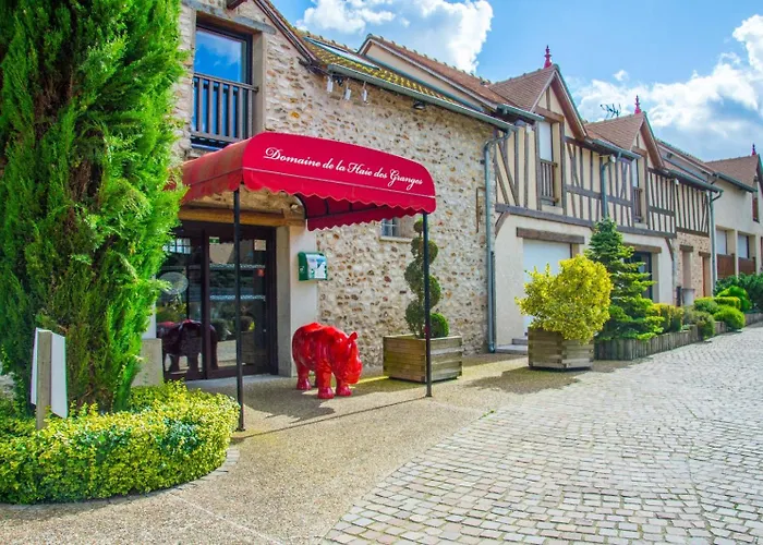 Domaine De La Haie Des Granges Hotel